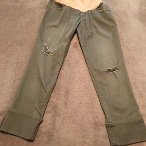 Maternity cropped pants